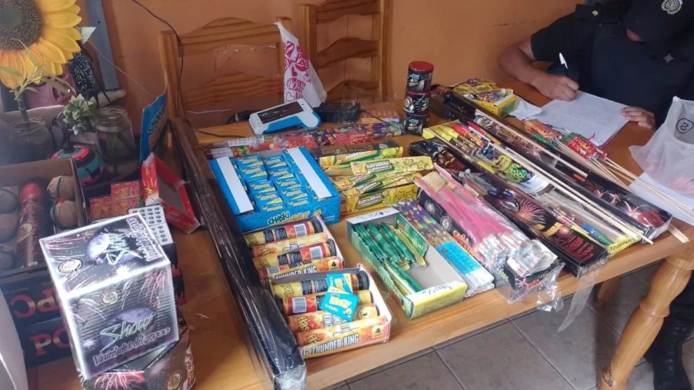 Allanamiento y secuestro de pirotecnia en Comodoro