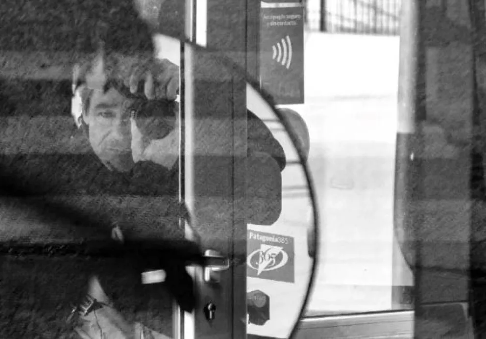 Reflejos y sombras del SER: un viaje introspectivo a la identidad a través de la fotografía de Héctor Zorzi