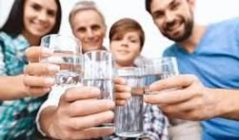 Esto es lo que le podría pasar a tu cuerpo si no tomás mucha agua