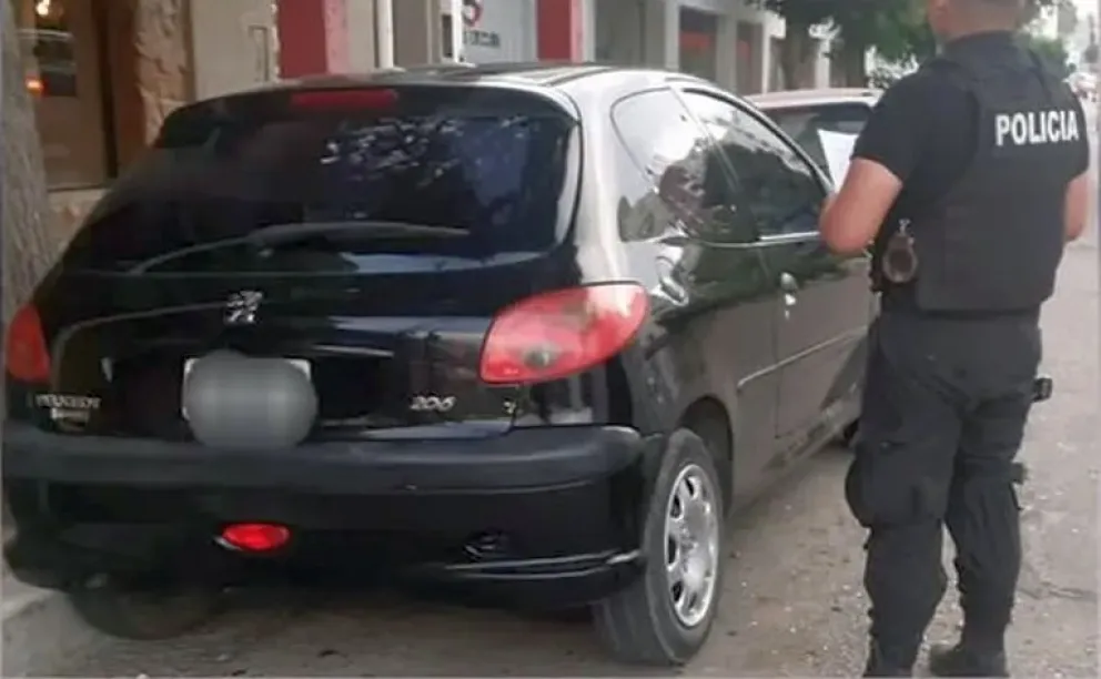 La Policía secuestró en Comodoro Rivadavia un auto con pedido de captura por estafa