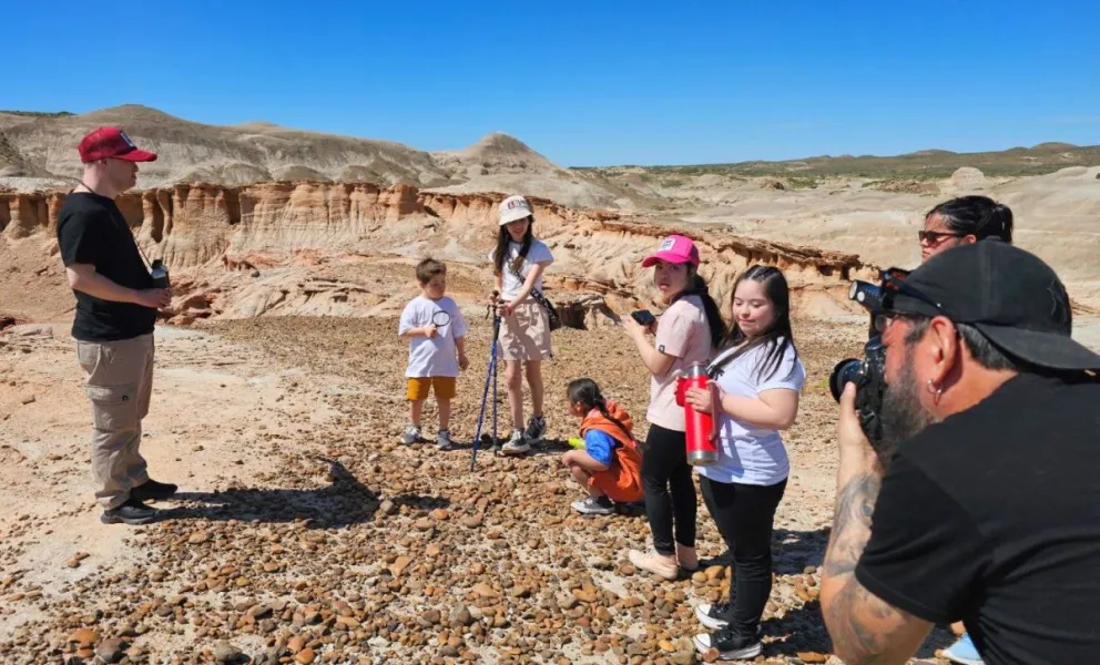 Comodoro Turismo y Familias T21 lanzan una campaña de promoción de los atractivos turísticos con un abordaje integral