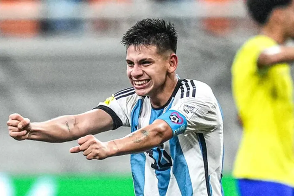 Manchester City autorizó a Claudio Echeverri para jugar el Sudamericano Sub 20
