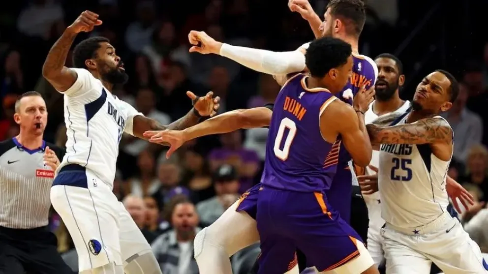 ¡Escándalo en la NBA! Batalla campal entre Phoenix Suns y Dallas Mavericks: tres expulsados tras tremenda pelea