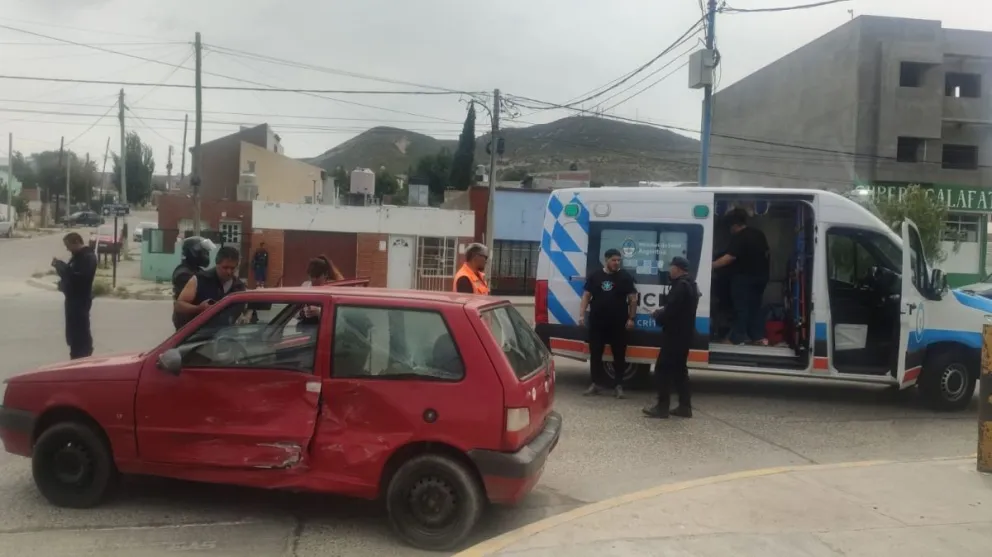 Accidente de tránsito en barrio José Fuchs sin lesionados graves