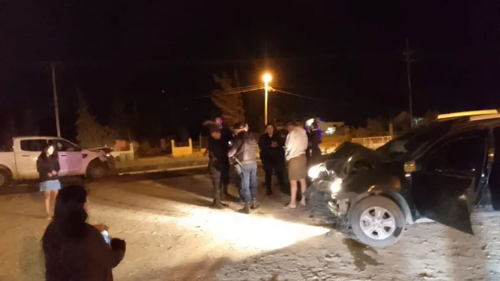 Choque en Km 14 con lesiones leves entre los ocupantes