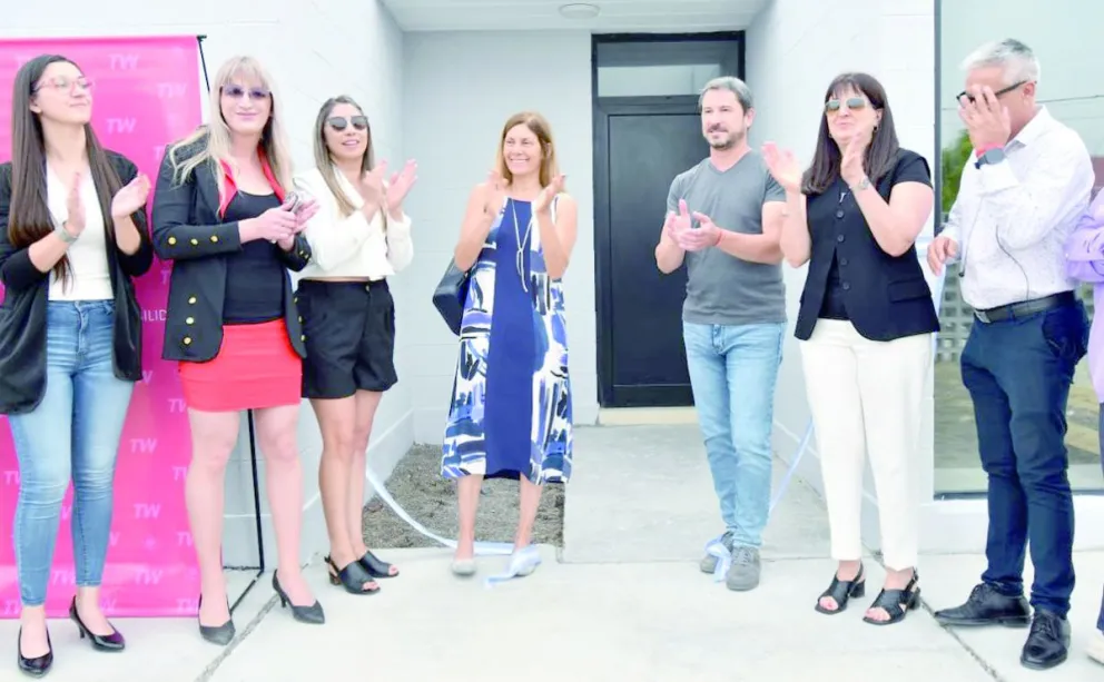 Trelew: inauguraron módulos habitacionales temporarios de asistencia integral para personas de la comunidad LGBTIQ+