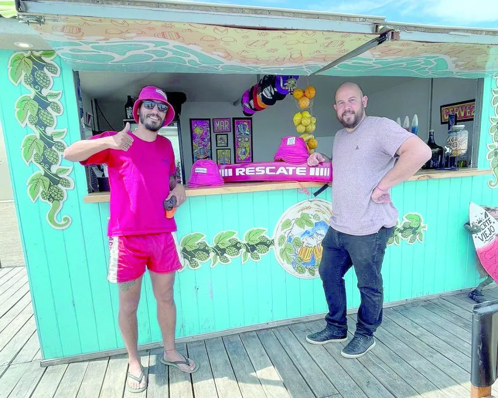 Donaron indumentaria para el cuerpo de Guardavidas de Playa Unión