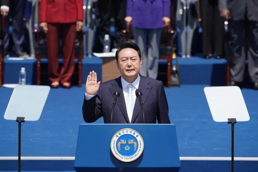 En un hecho histórico, emiten orden de detención contra el presidente destituido de Corea del Sur, Yoon Suk-yeol