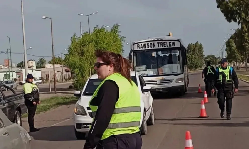  Rawson continúa articulando trabajos de control de tránsito para mayor seguridad