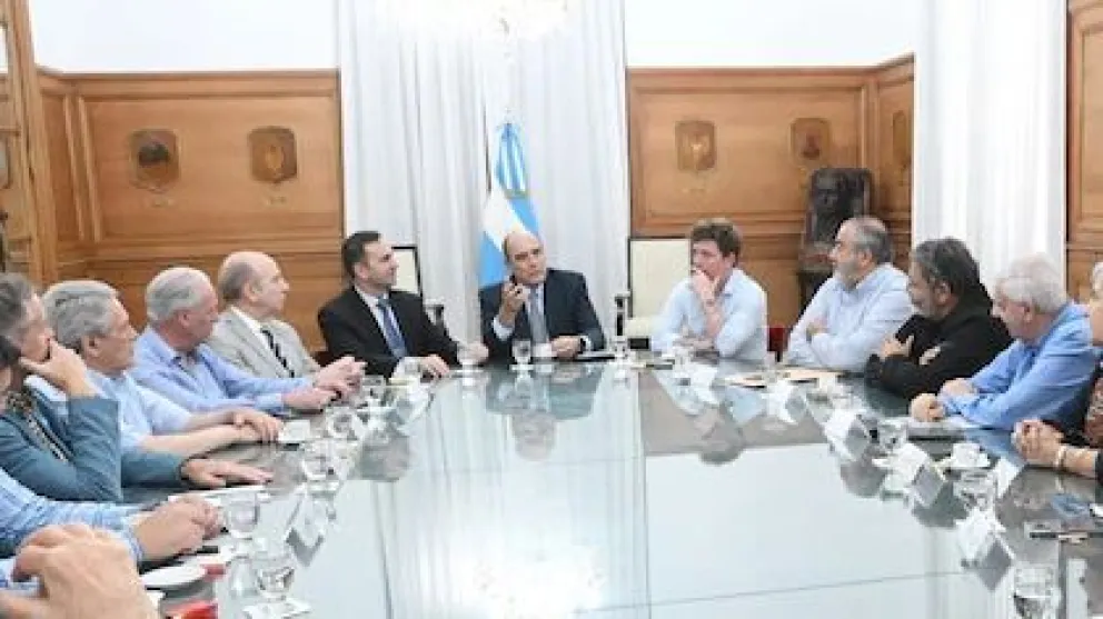 El Gobierno seguirá con el nuevo proyecto de reforma laboral y ya se espera el próximo conflicto con la CGT