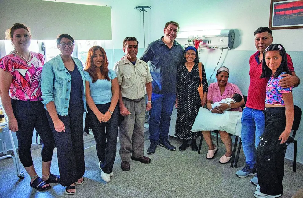 Isabella es el nombre de la primera bebé del 2025 en Rawson