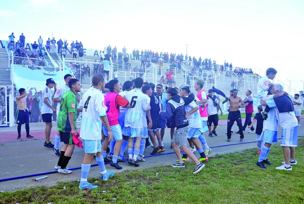 Tiro Federal ganó en los penales una Promo para el infarto y jugará en Primera A
