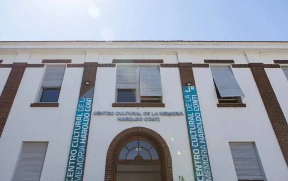Los negocios del kirchnerismo con los derechos humanos hicieron que a nadie le importe el cierre de la ex ESMA