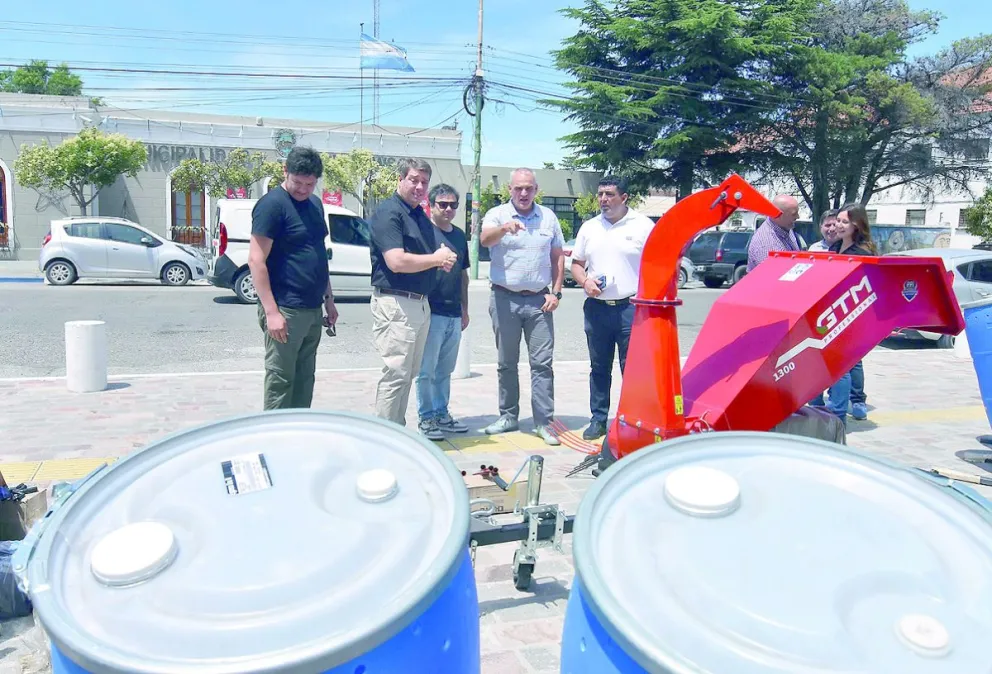 Presentaron en Rawson los materiales adquiridos en el marco del proyecto “Composteras comunitarias”