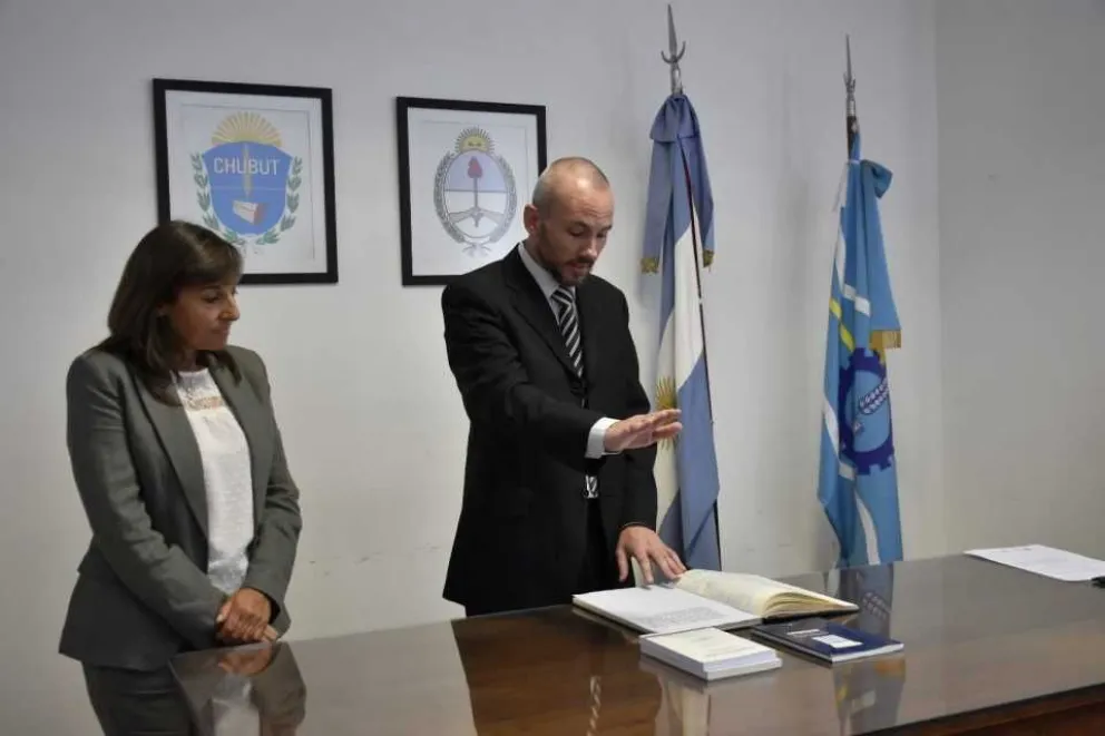 Juramento de Ley para un cargo de Fiscal en el Ministerio Público Fiscal de Comodoro Rivadavia