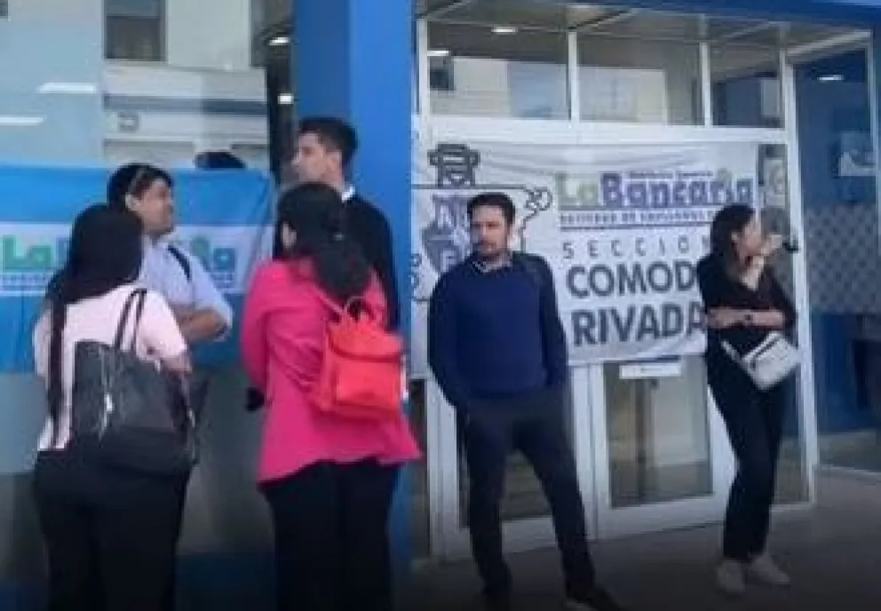 Cierre de sucursal y despidos de trabajadores en el Banco Santa Cruz