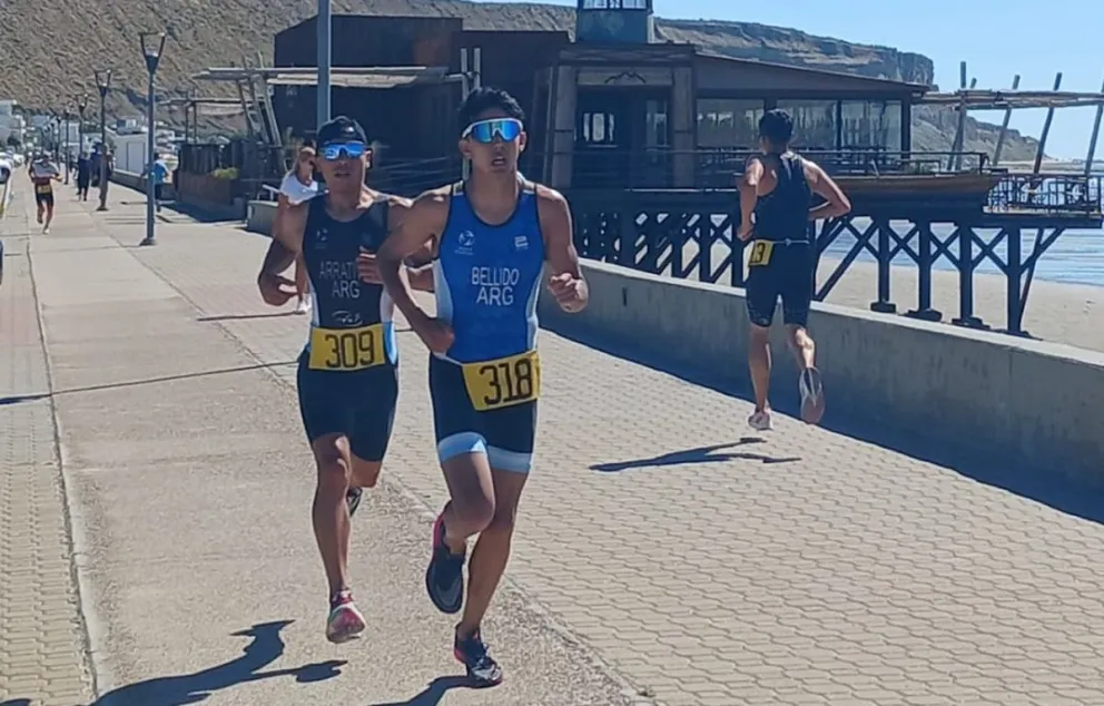 Se corre la 4º fecha del Triatlón Patagónico en Caleta Córdova