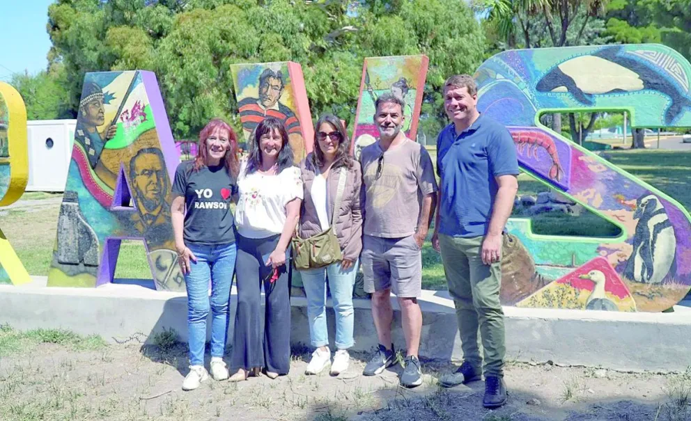 Rawson recibió la visita de la familia influencer “Chicos de paseo”