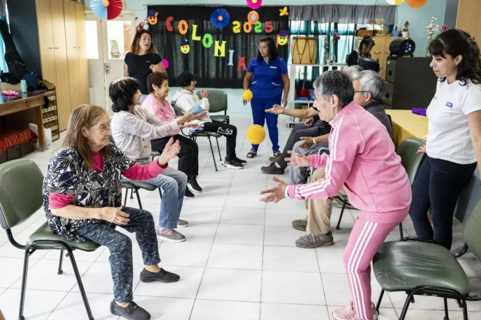 El Centro de Día del barrio San Martín abrió sus puertas a las colonias de verano para adultos mayores