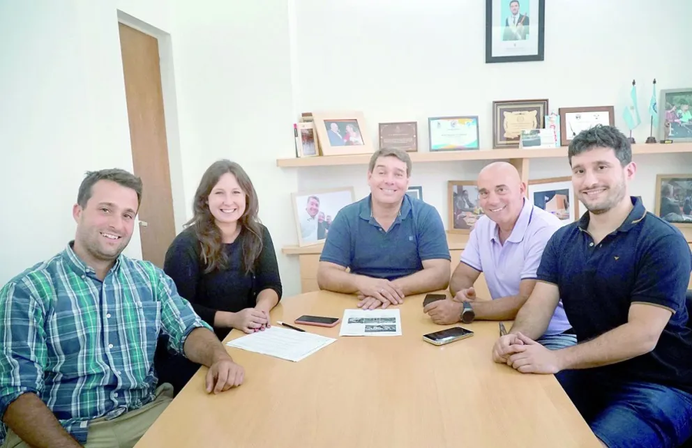  Vecino de Rawson le presentó proyecto a Biss para instalar una empresa de motorhomes