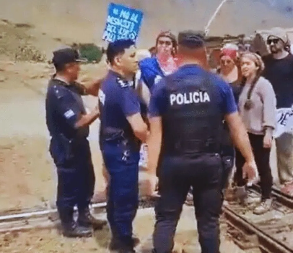 Fuerte repudio por bloqueo de integrantes de la comunidad mapuche en la estación “Nahuelpan”