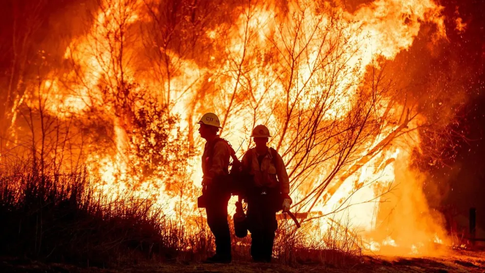Imágenes impactantes que explican la rápida propagación de los incendios en Los Ángeles