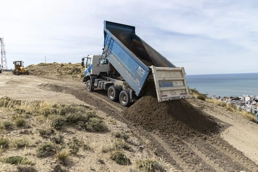 El Municipio da continuidad a los trabajos de mantenimiento de la trama vial durante el fin de semana