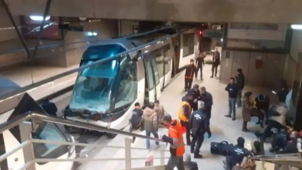 Choque de tranvías en Estrasburgo deja decenas de heridos