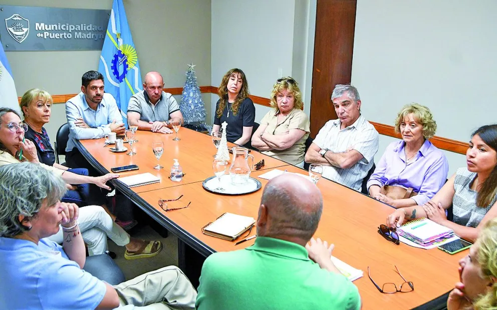 Sastre se reunió con distintas instituciones para comenzar a diagramar los eventos por el 160º aniversario de Puerto Madryn