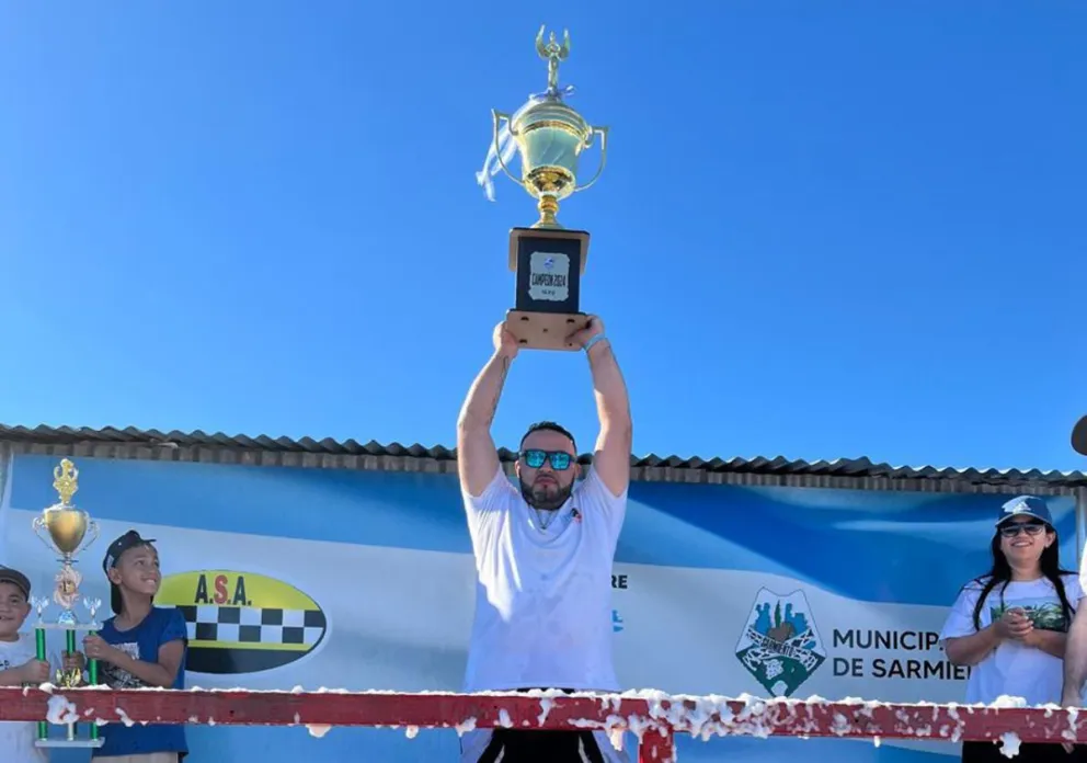 Alfredo Demetrio disfruta de su primer título en Sarmiento