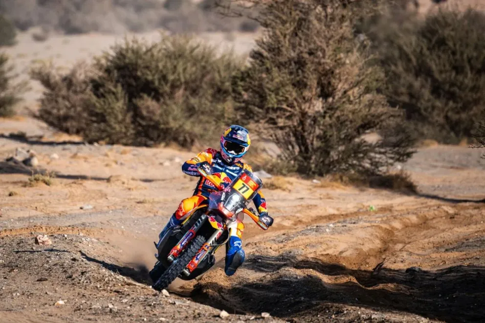 Luciano Benavides ganó la etapa 9 del Rally Dakar y mantiene sus esperanzas