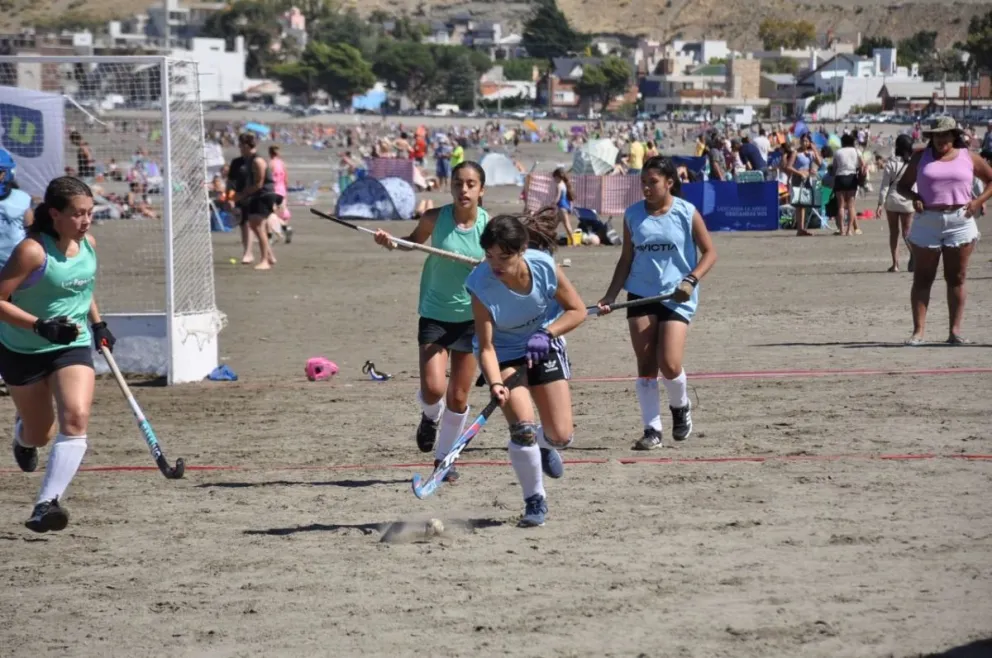 Mañana domingo finaliza el hockey playero en Rada Tilly