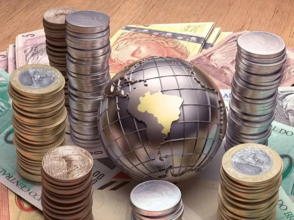 El peso argentino fue la moneda con mayor crecimiento en 2024, superando a todas las divisas globales