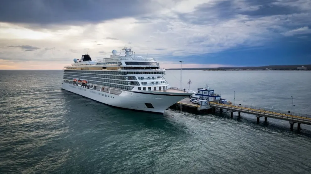 Temporada de Cruceros en Chubut: El Viking Jupiter arribó por quinta vez a Puerto Madryn