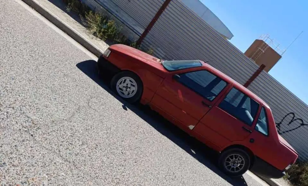 Robo de auto en barrio Pueyrredón: Sustraen un Fiat Duna en plena tarde