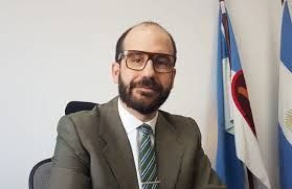  Kits escolares: “Se van a entregar más de 6.000 pares de zapatillas” expresó Rivas