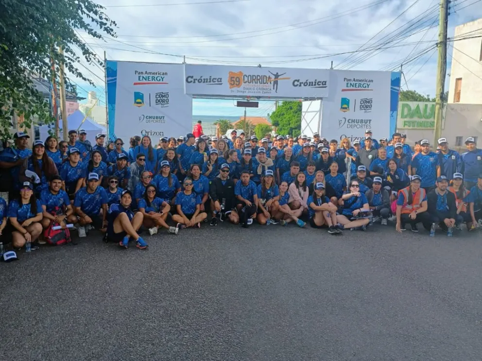 El personal de Comodoro Deportes, siempre presente en la Corrida de Crónica
