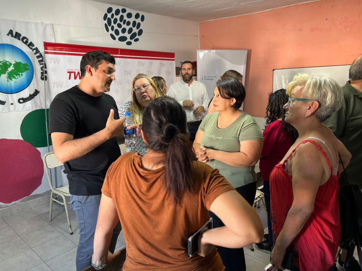 Provincia lanzó el programa “Trabajo en tu Barrio” en Trelew: una iniciativa para fortalecer el empleo y la inclusión laboral