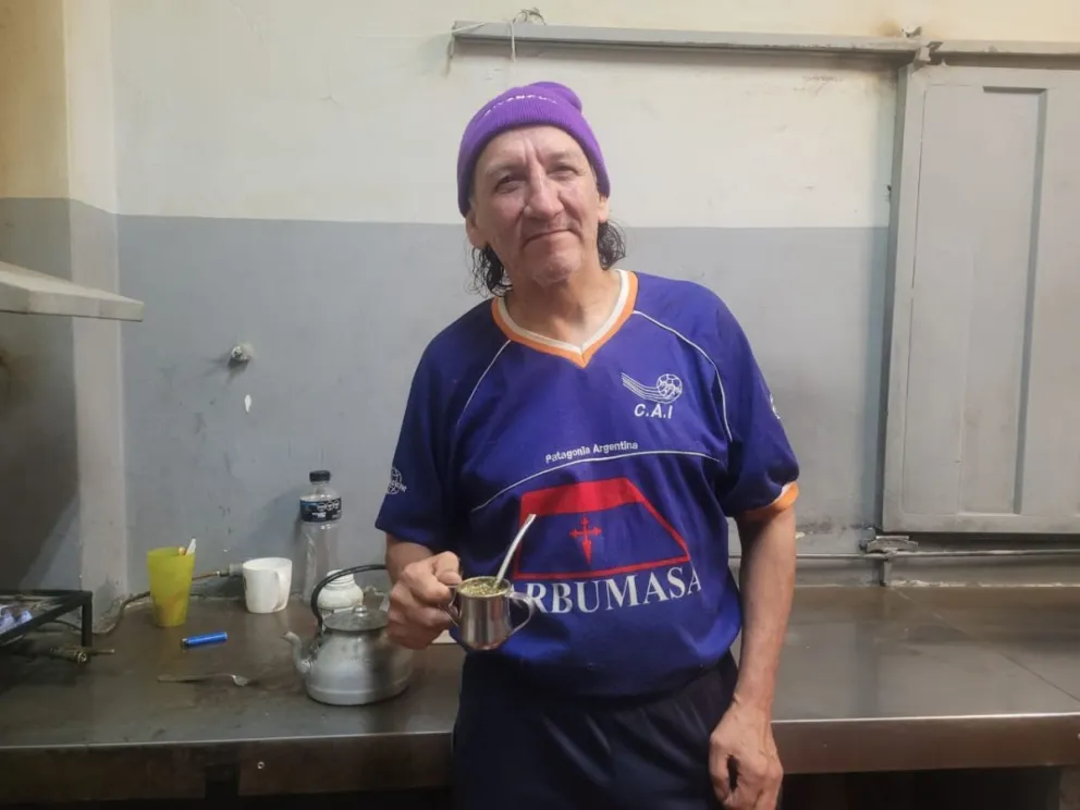 El abuelo del goleador de la sub-20 que trabaja en Crónica: Un pedazo de la historia de Ian Subiabre