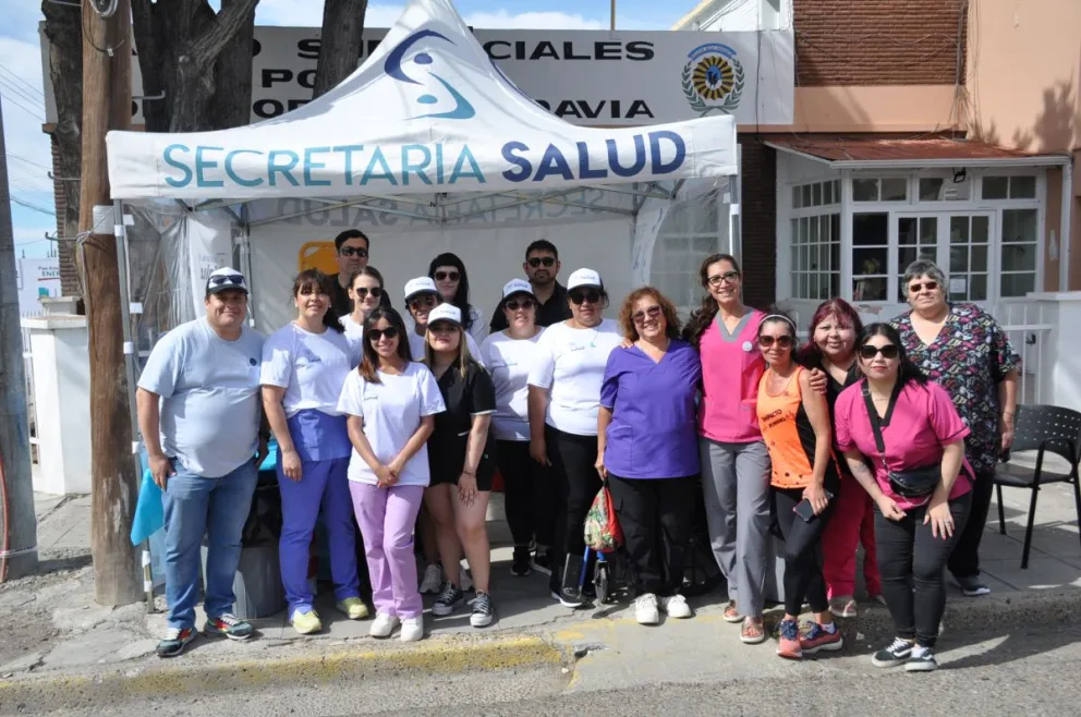 La carpa de la Secretaría de Salud se instaló especialmente para la Corrida de diario Crónica
