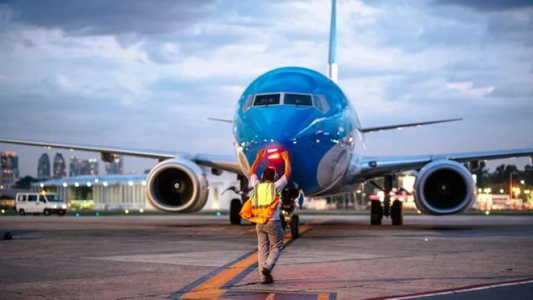 Aerolíneas Argentinas anunció su primer contrato: Colaborará con JetSMART para brindarle servicios 