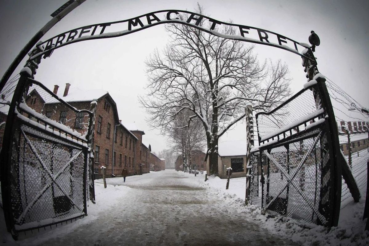 80 años de la liberación de Auschwitz: líderes mundiales y sobrevivientes recuerdan el Holocausto