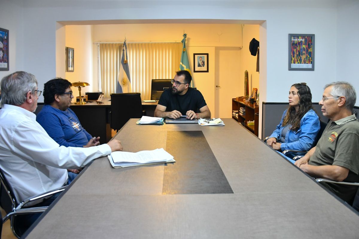 Esquel: Taccetta remarcó su compromiso con taxistas y remiseros con gestiones ante el Banco del Chubut y exención de impuestos