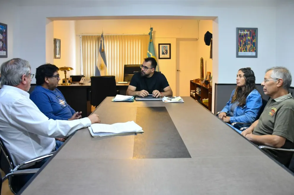 Esquel: Taccetta remarcó su compromiso con taxistas y remiseros con gestiones ante el Banco del Chubut y exención de impuestos