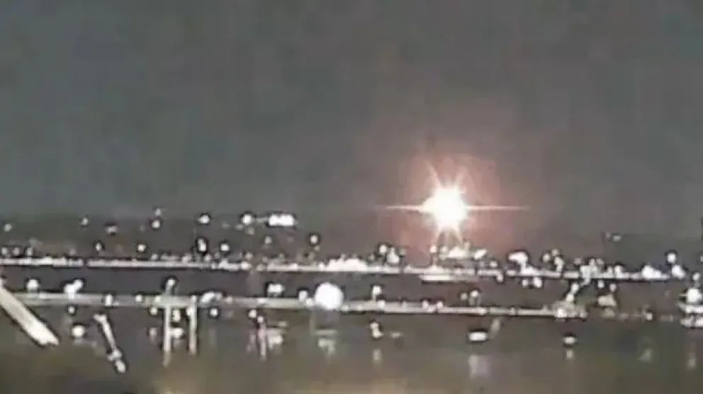 Washington: impactante accidente entre un avión de American Airlines y un helicóptero del Ejército deja más de 15 muertos