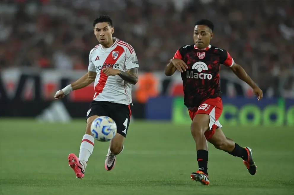 Montiel le dio la victoria a River sobre Instituto en el cierre del partido