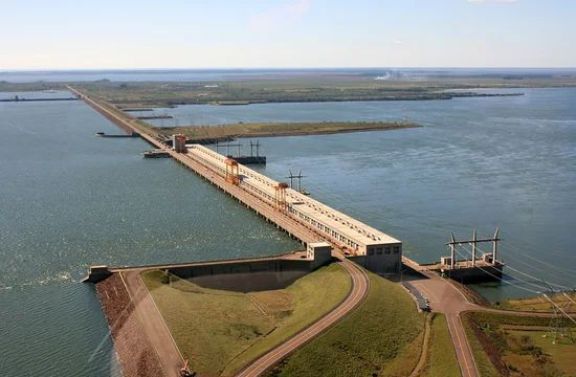 Crecen las tensiones por la licitación de la Hidrovía Paraná-Paraguay: denuncian irregularidades