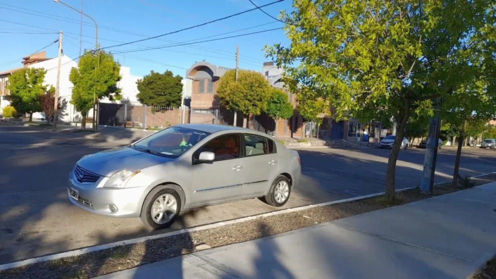 Robaron dos vehículos en pocas horas en Trelew: a una mujer el auto mientras dormía y a un repartidor la camioneta