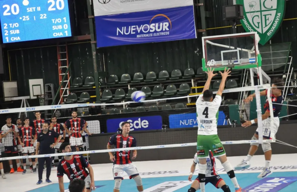 Waiwen va por su primer triunfo frente a Defensores de Banfield