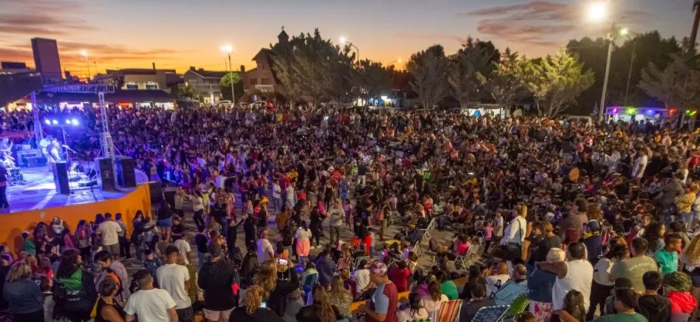 Nacho Montenegro exhibe su auto y dará una conferencia de prensa en la Fiesta del Langostino